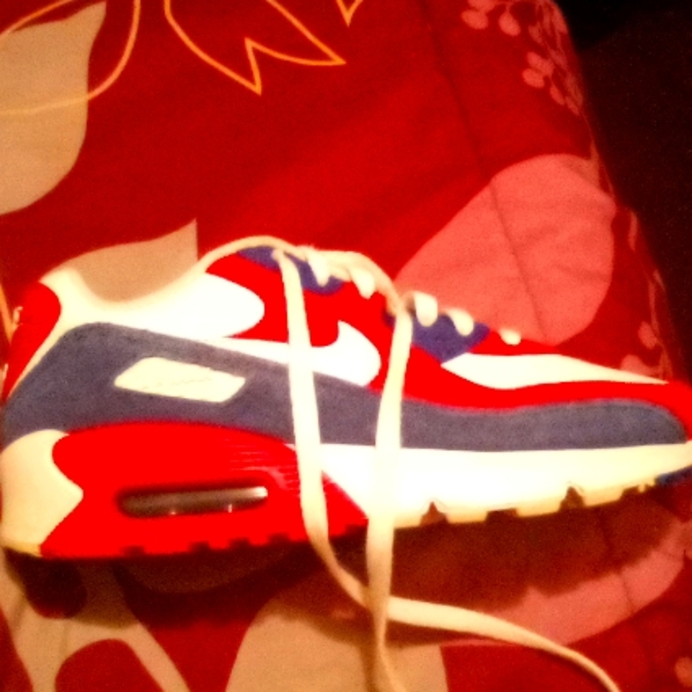 Used shoes price can be negotiable